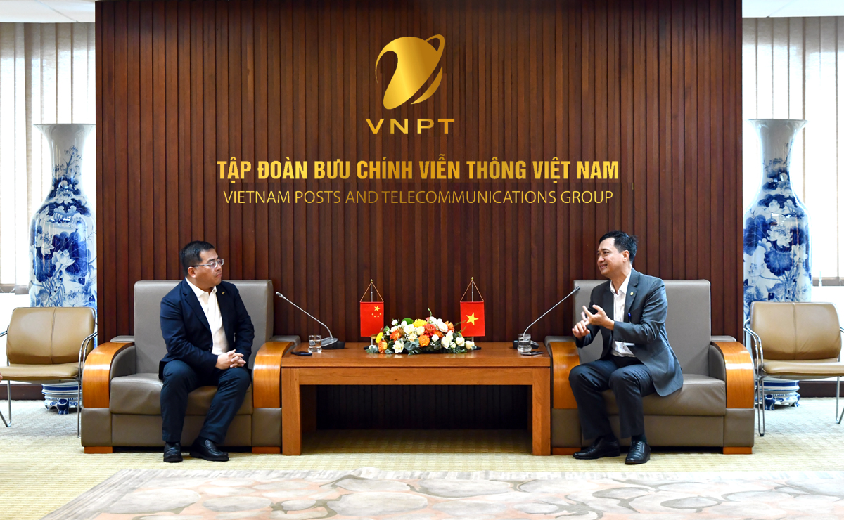 Lãnh đạo Tập đoàn tiếp và làm việc với lãnh đạo tập đoàn ZTE