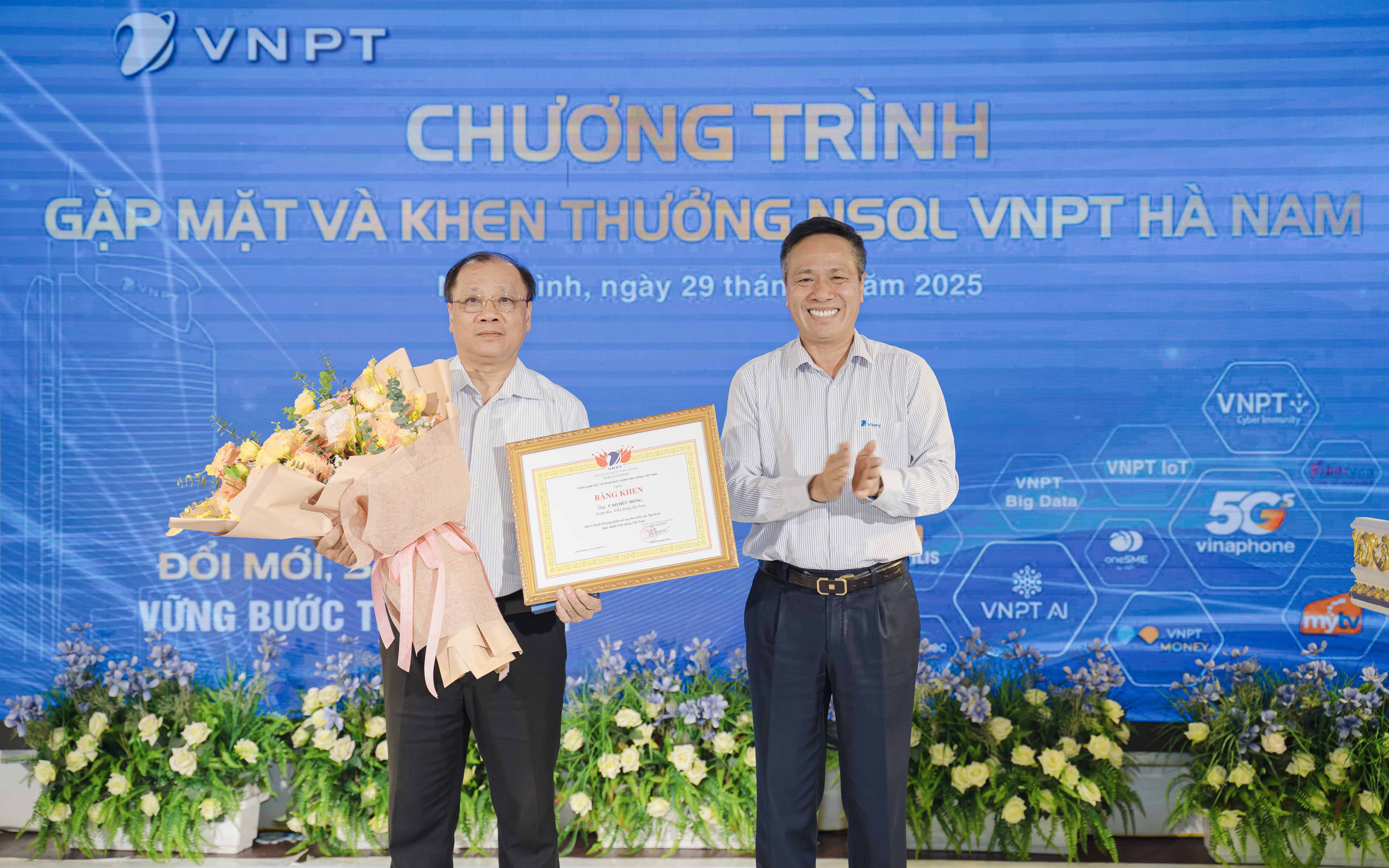 Tập đoàn và VNPT Hà Nam tổ chức gặp mặt, khen thưởng, tri ân nhân sự quản lý