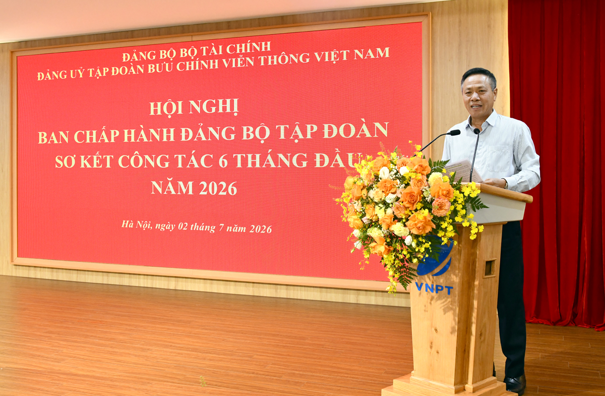 Đ/c Tô Dũng Thái - Bí thư Đảng ủy, Chủ tịch HĐTV Tập đoàn phát biểu tại hội nghị